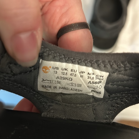 Men’s Timberland Size 13 Outdoor Adjustable Strap Sandals - Picture 2 of 5